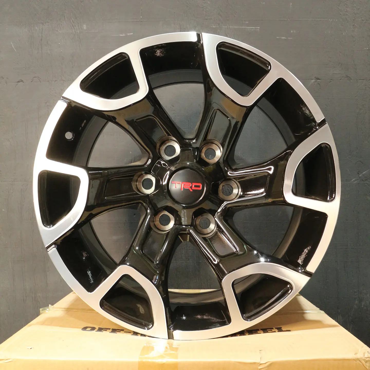 61267960B3TRD Llanta Aro 17X9 6X139.7 6126 B3Trd Et 0 1