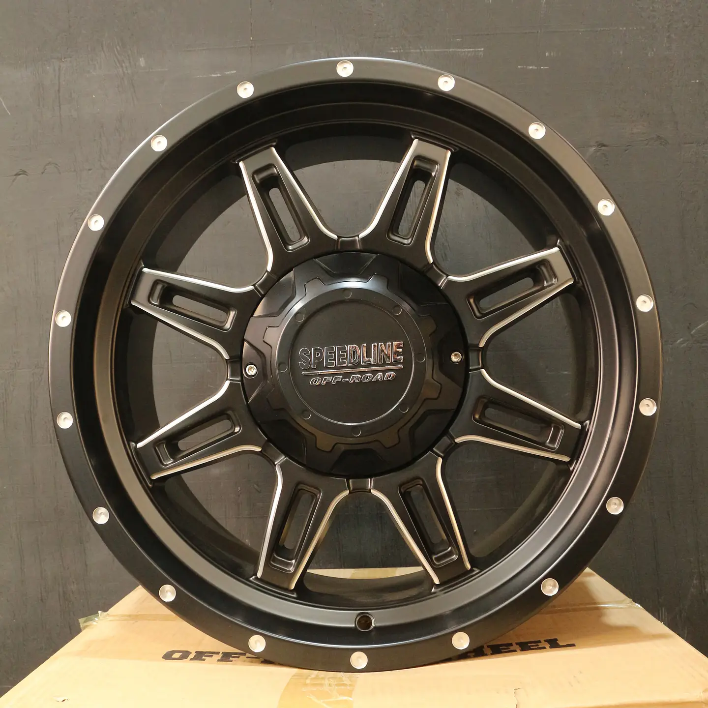 CESAR7964530MBMRMW Llanta Aro 17X9 6X114/130 Mbmrmw Et 20 1