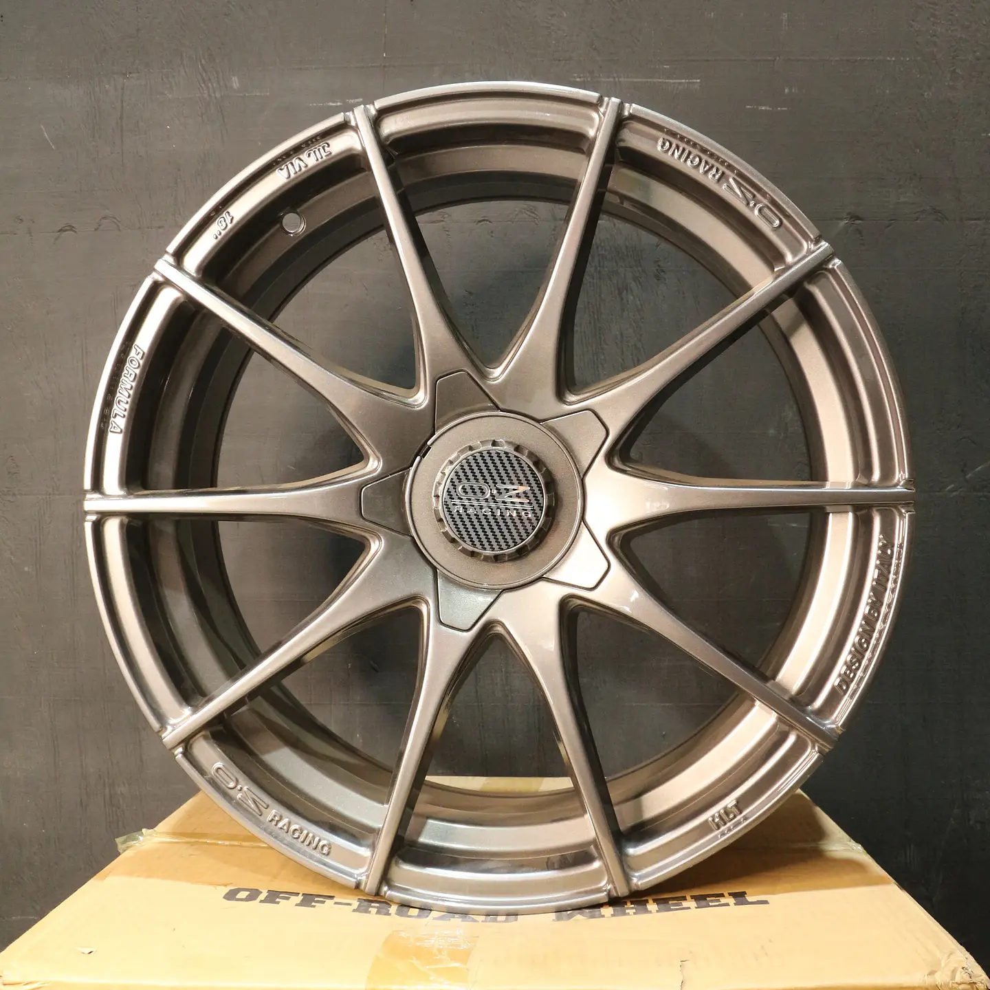 FORMULA88542G Llanta Aro 18X8 5X108 G Et 35 1