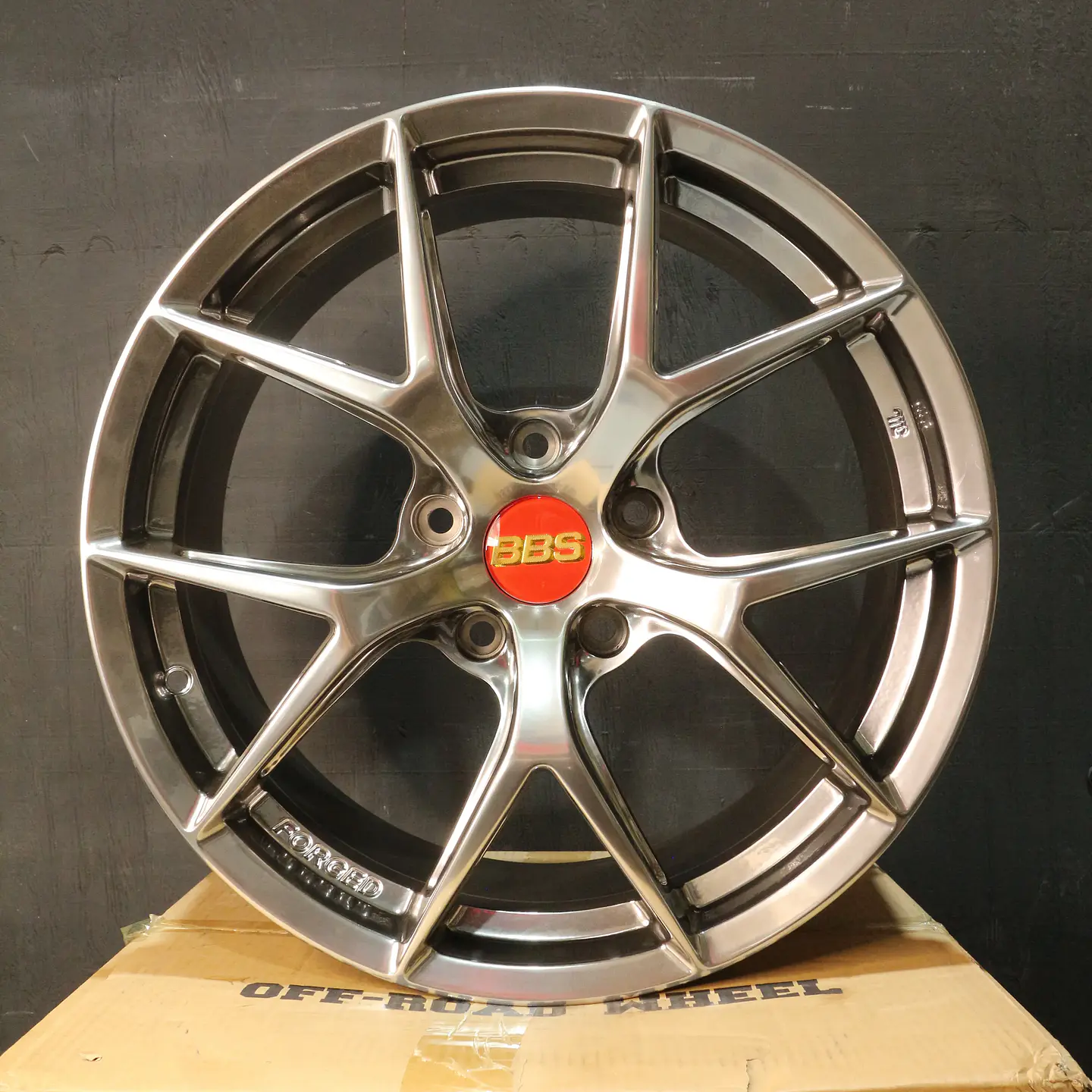 G59988520HP Llanta Aro 18X8.5 5X120 G599 Hp Et 35 1