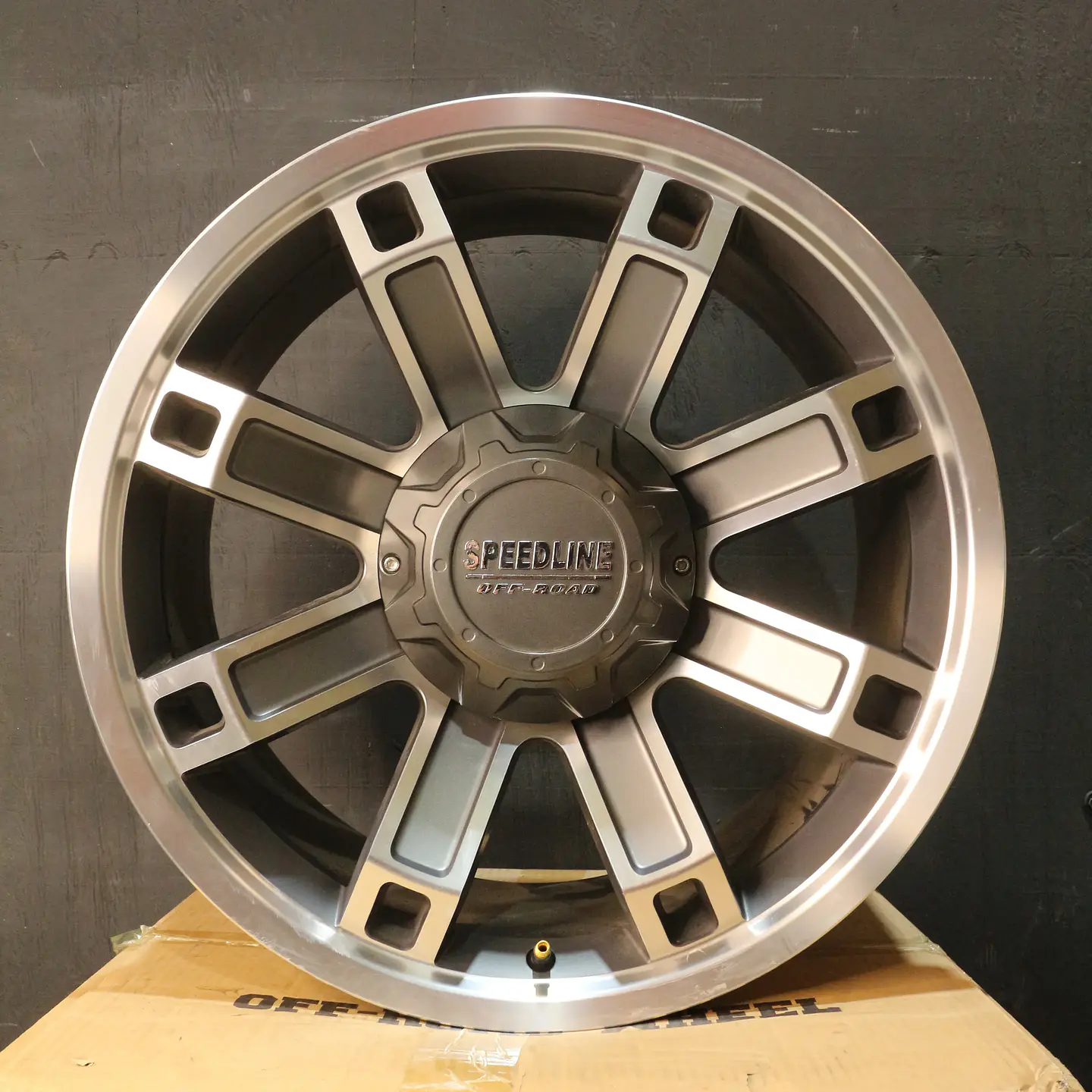 VA8168952030MGLM Llanta Aro 18X9 5X120/130 Mglmb Et 20 1