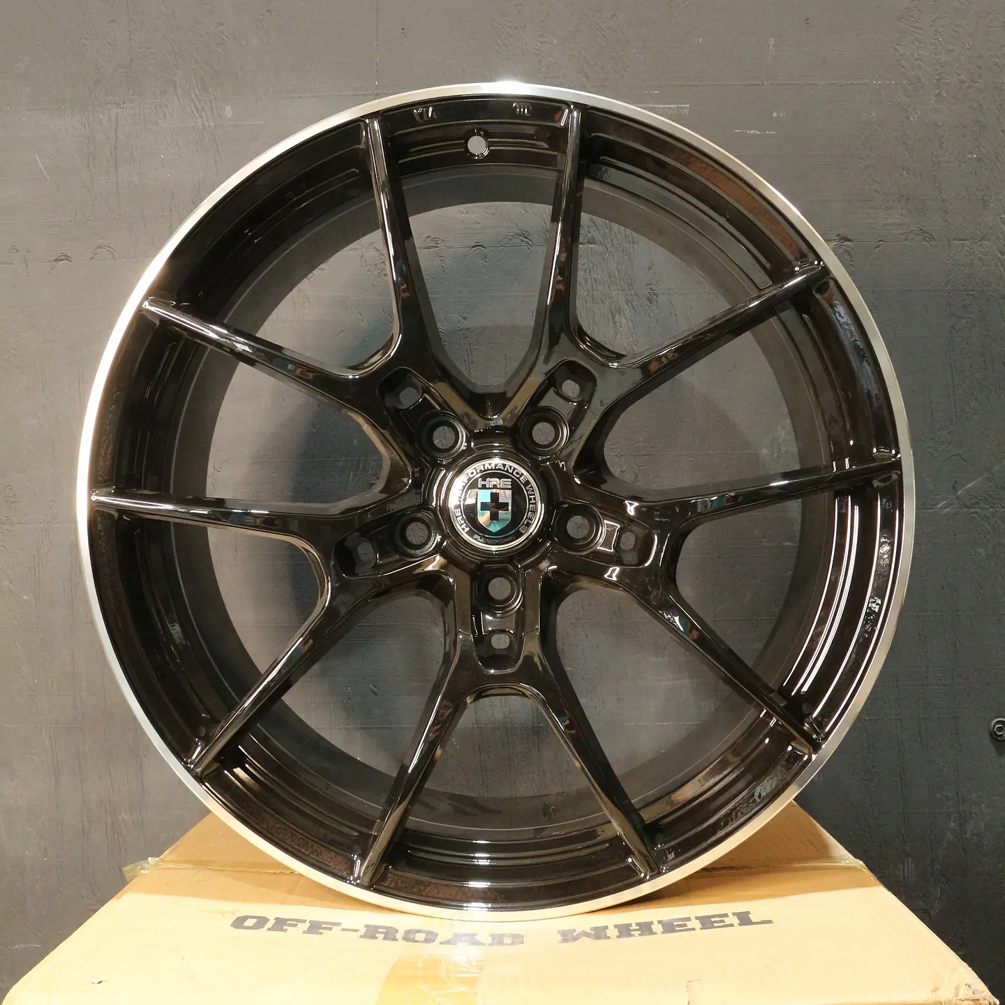 FBX050998545BML LLANTA ARO 19X8.5 5X114.3 FBX050-9 BML ET 35 1