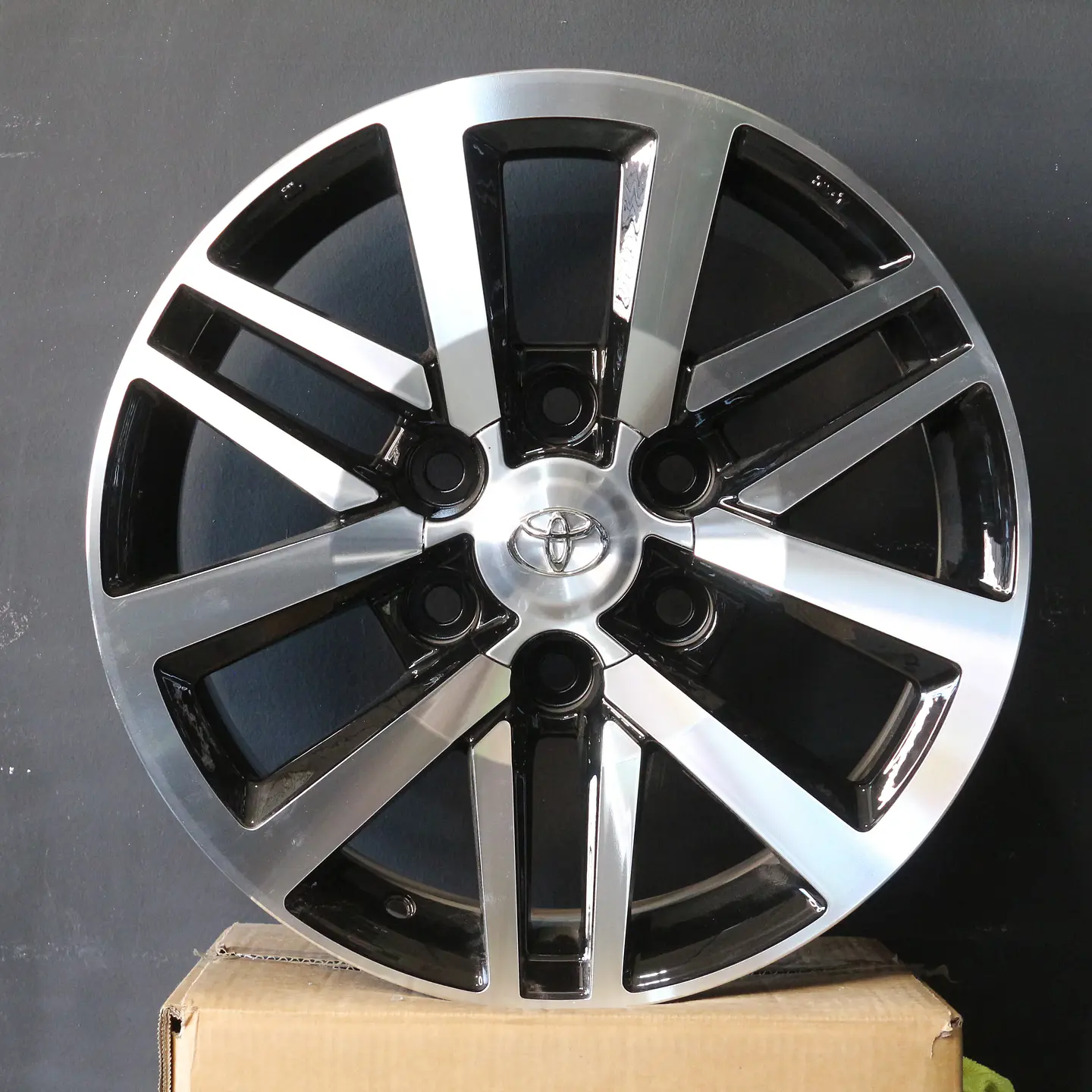 TOYO20167960BM Llanta Aro 17X9 6X139 Et 25 1