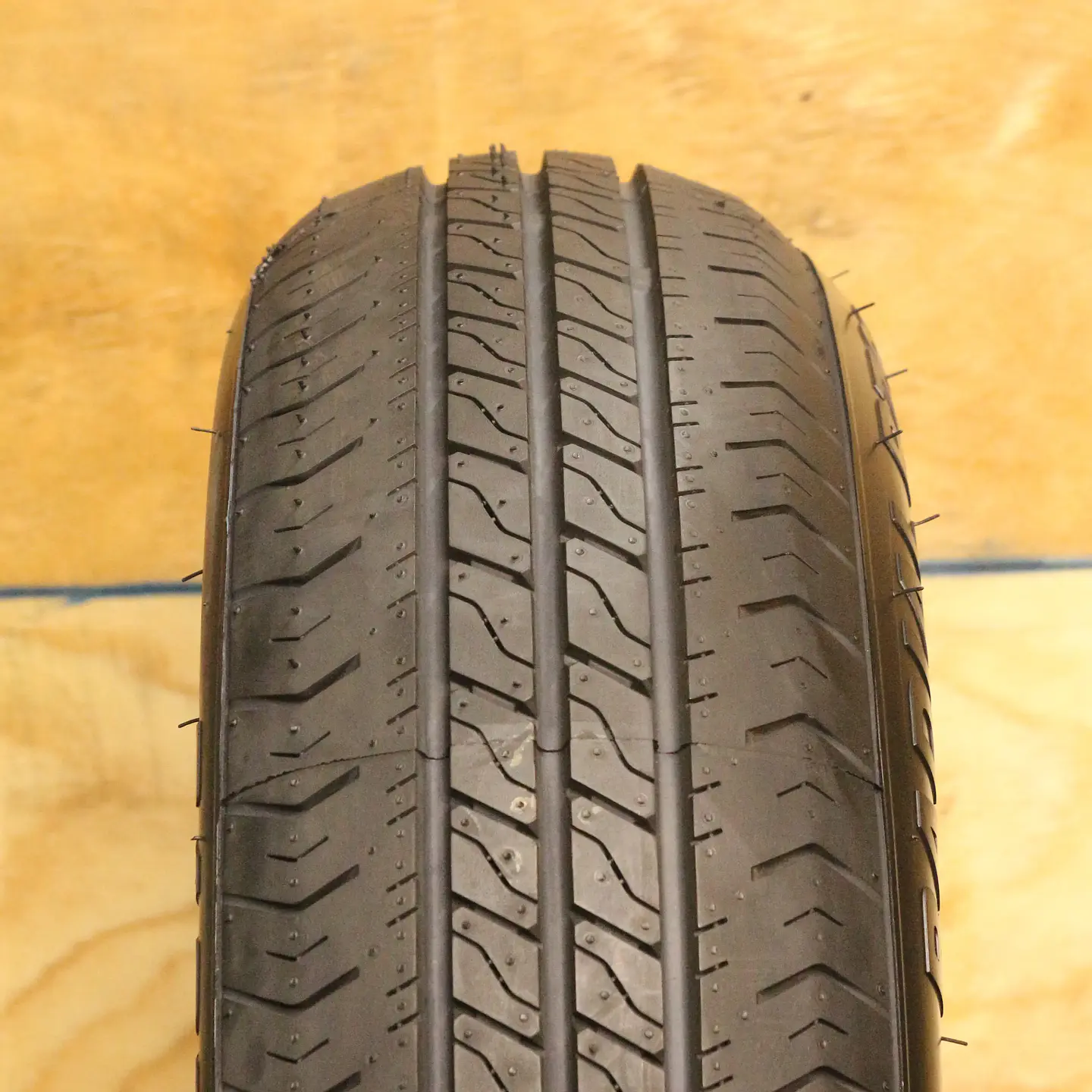 Neumático 145/70R13 LING LONG R701 74N 1