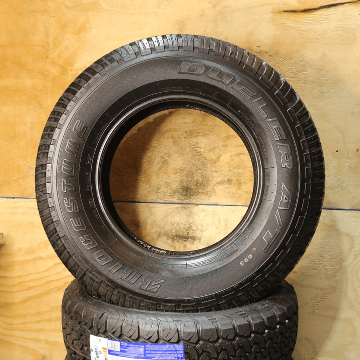 Neumático 255/70R16 BRIDGESTONE DUELER AT 111T 2
