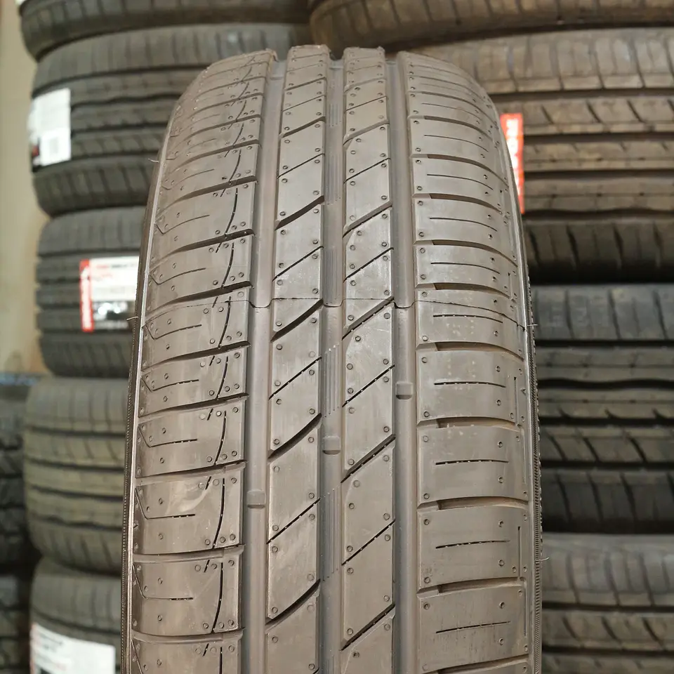 Neumático 175/65R15 ROADX H12 88H 2