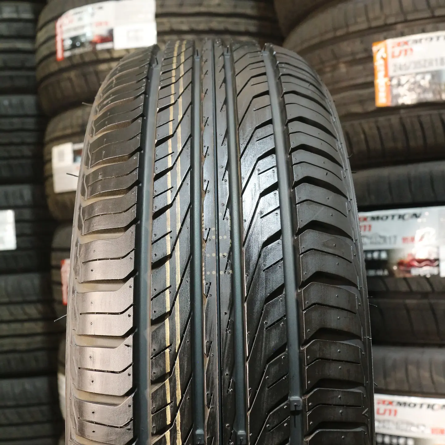 Neumático 185/70R13 ROADMARCH PRIMESTAR 66 2