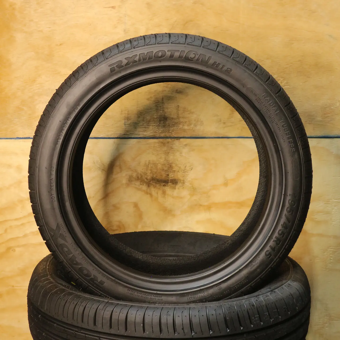 Neumático 195/45R15 ROADX H12 78W 3