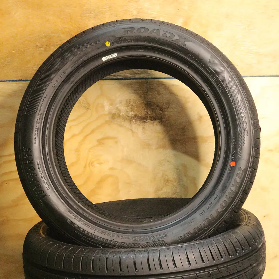 Neumático 195/50R15 ROADX H12 82V 3