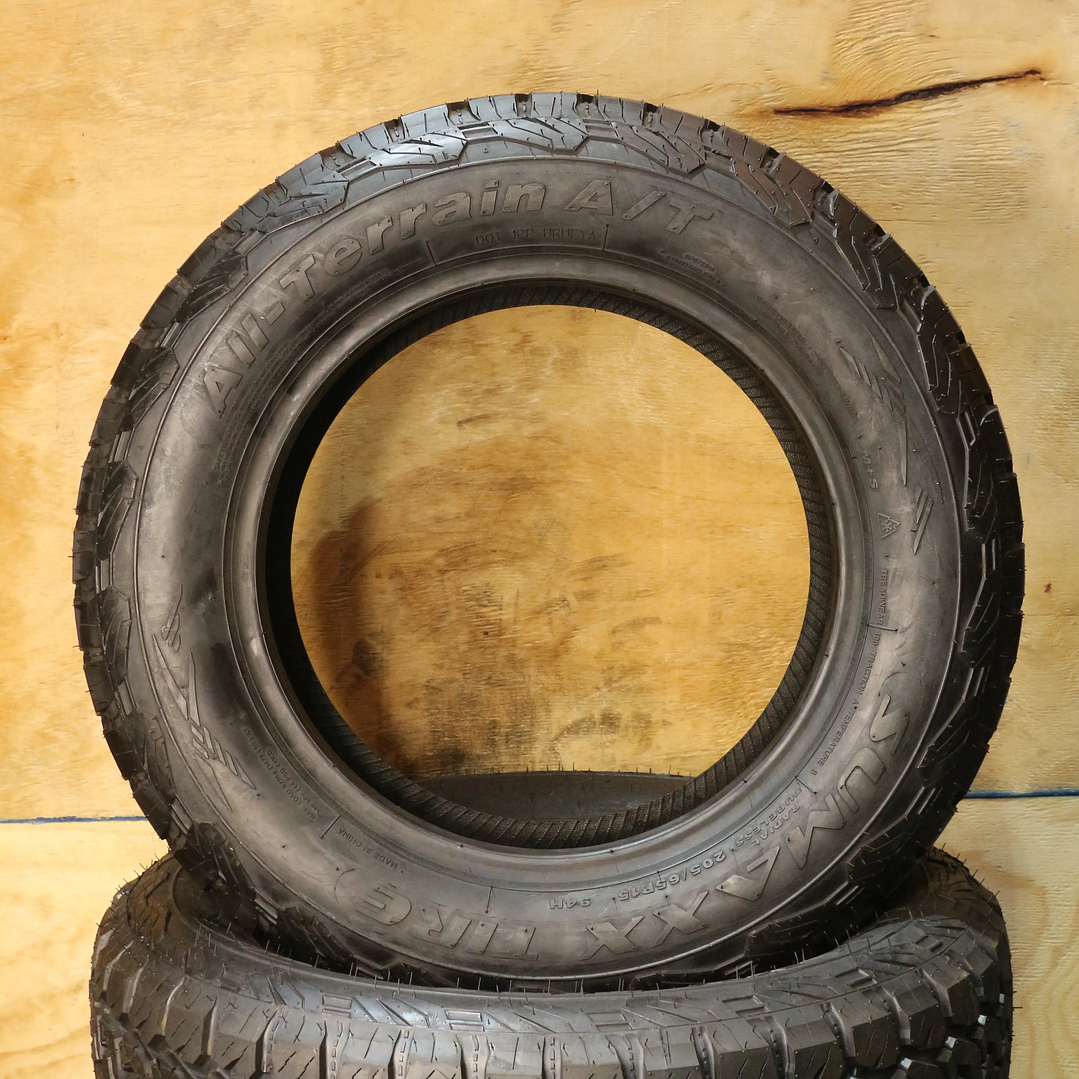 Neumático 205/65R15 SUMAXX AT 94H 4