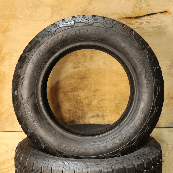 Neumático 205/65R15 SUMAXX AT 94H 4