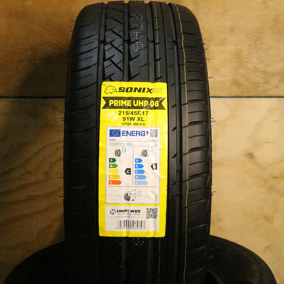 Neumático 215/45R17 SONIX UHP08 91W XL 1
