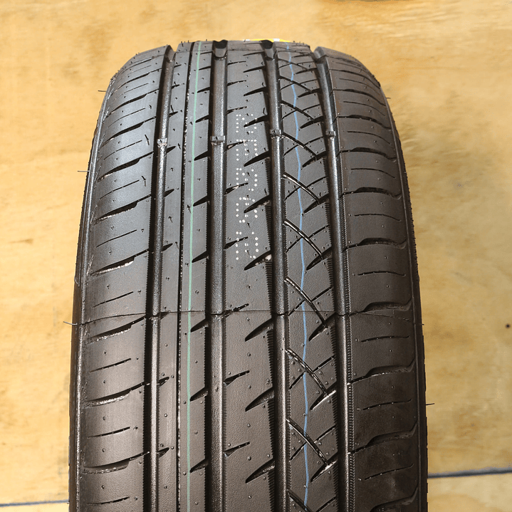 Neumático 235/55R18 SONIX UHP 8 104V XL    2
