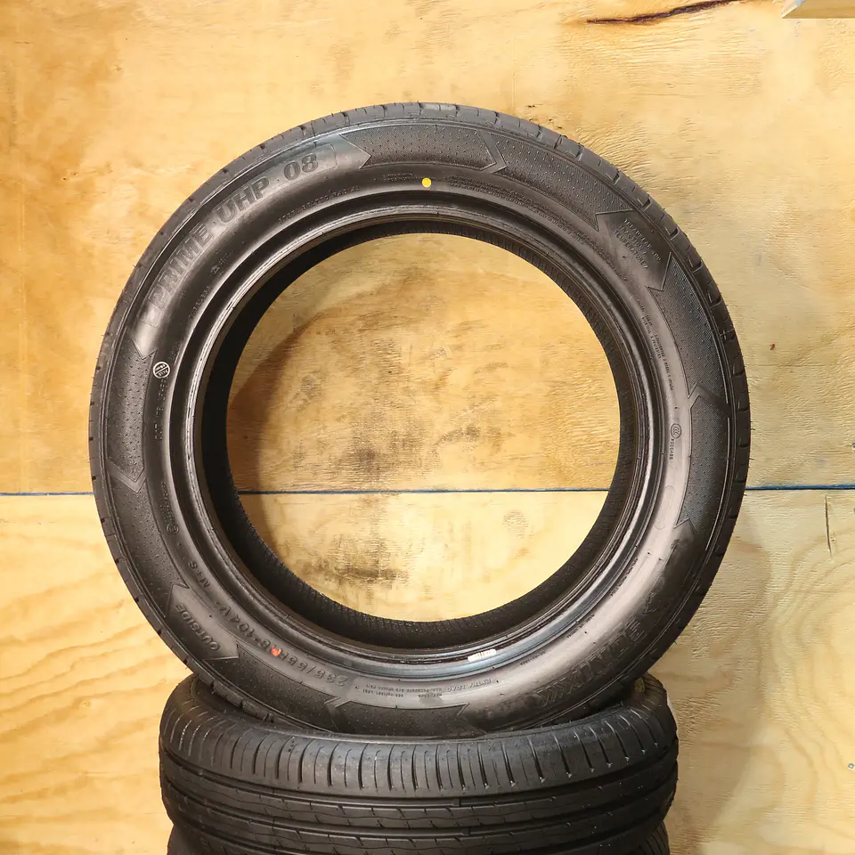 Neumático 235/55R18 SONIX UHP 8 104V XL 3