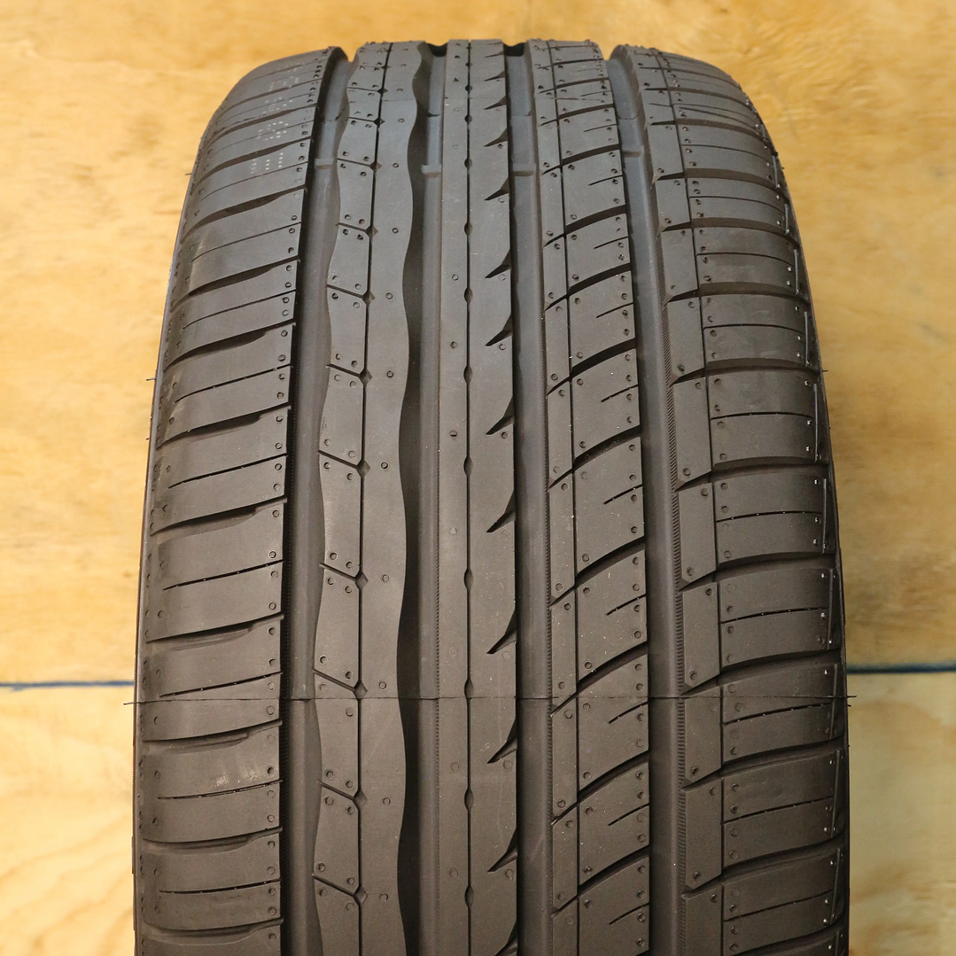 Neumático 245/45ZR18 ROADX U11       2