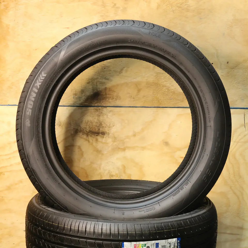 Neumático 245/50R20 SONIX LZEAL 56 105W 3