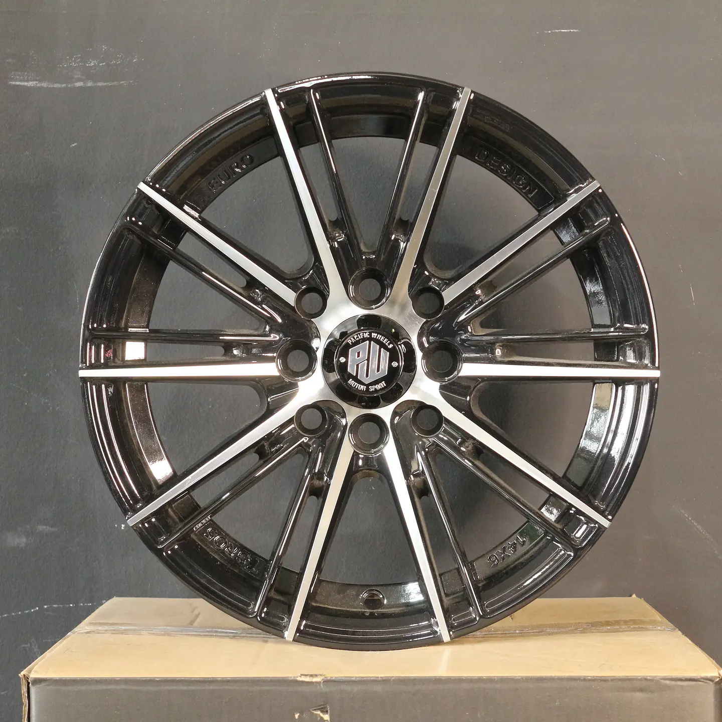 SUGO461045BM LLANTA ARO 14X6 4X100/114 BM ET 25 1