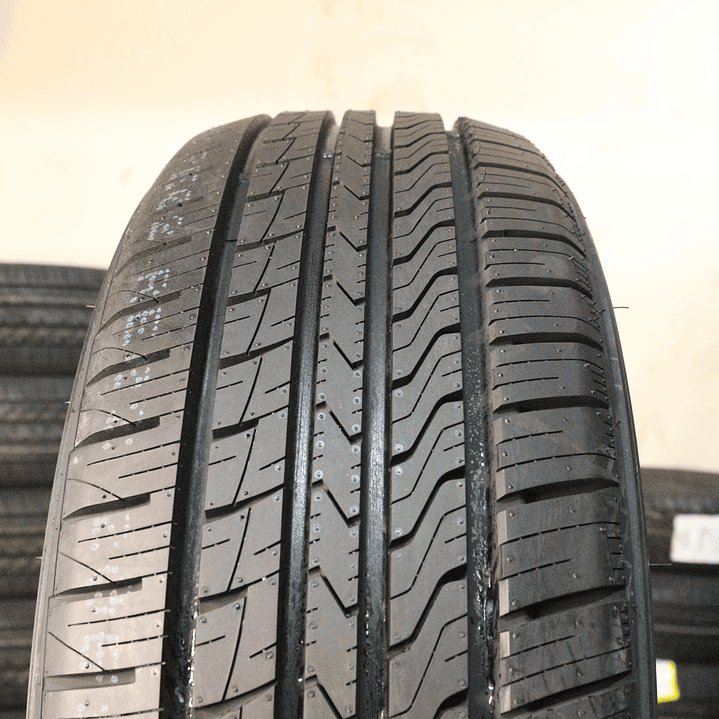 Neumático 225/60R17 ROADX RXQUEST HT02 3