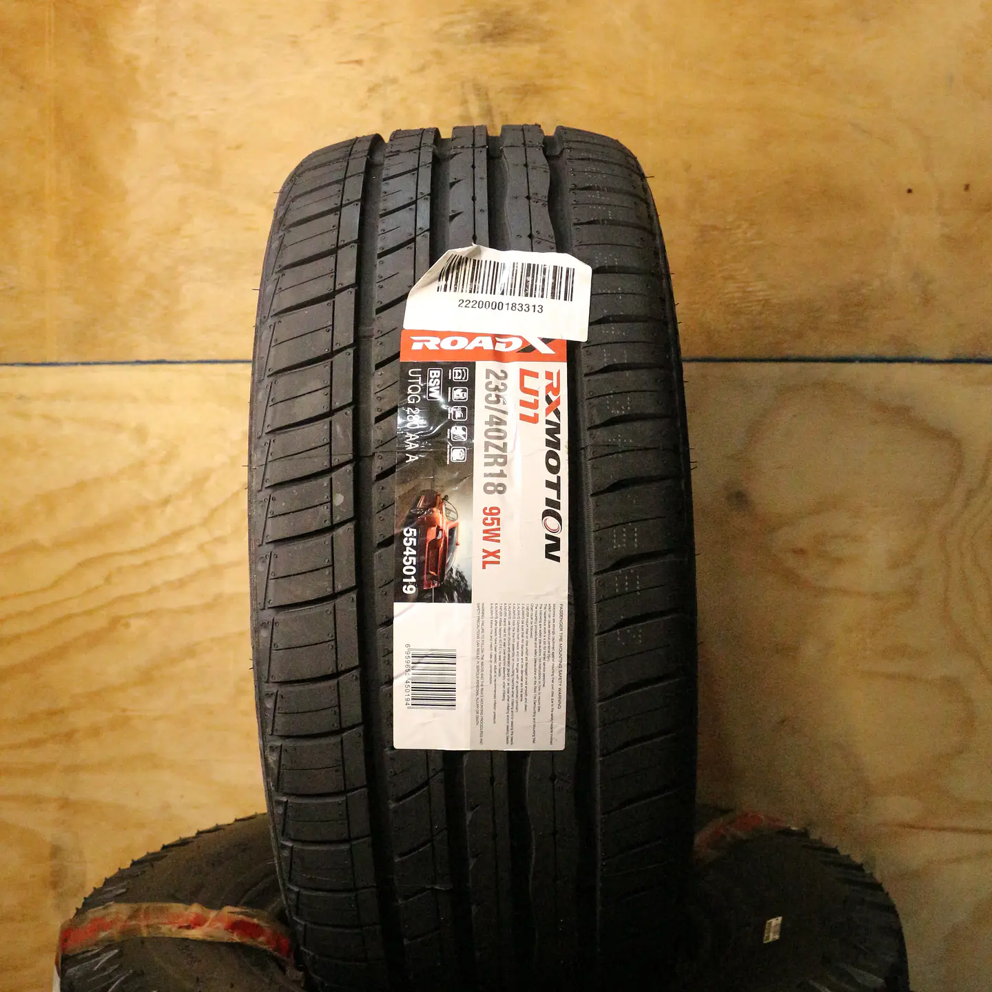 Neumático 235/40ZR18 ROADX U11 95W XL 1