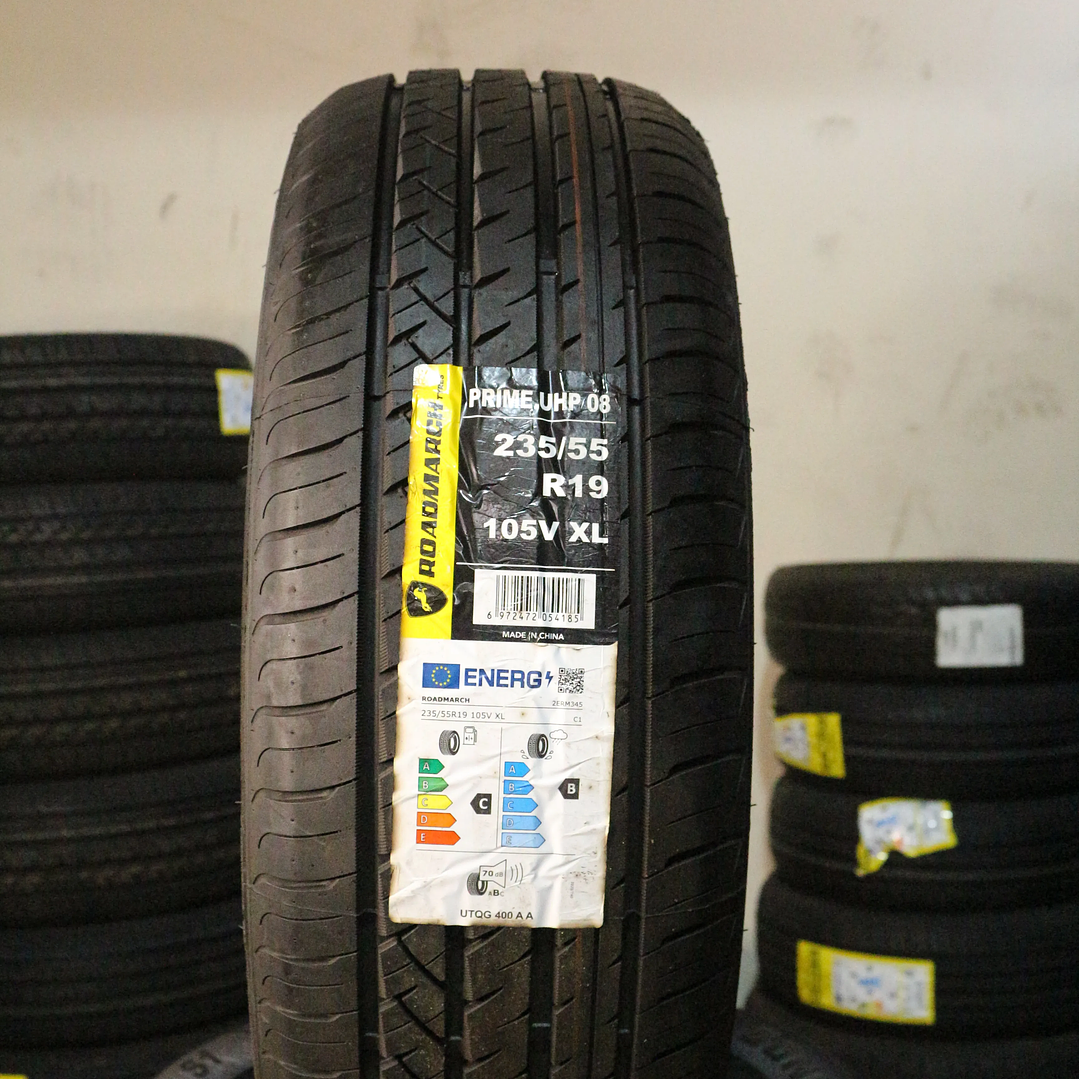 Neumático 235/55R19 ROADMARCH UHP08 105V 1