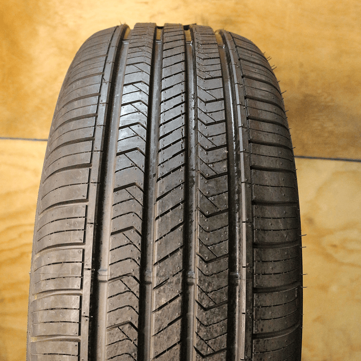 Neumático 235/60R17 APTANY RU25 102H 3