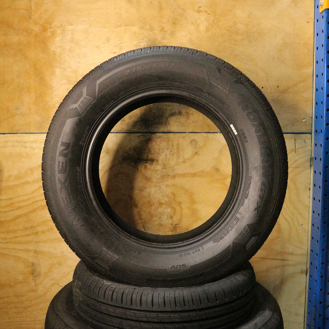 Neumático 235/65R17 NEXEN GTX 104H 2