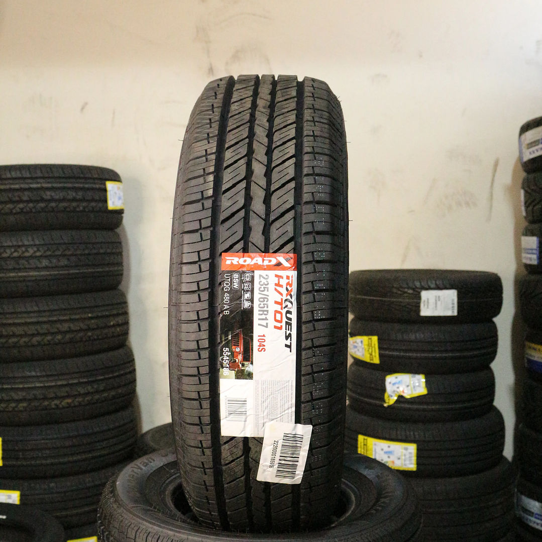 Neumático 235/65R17 ROADX HT01 1