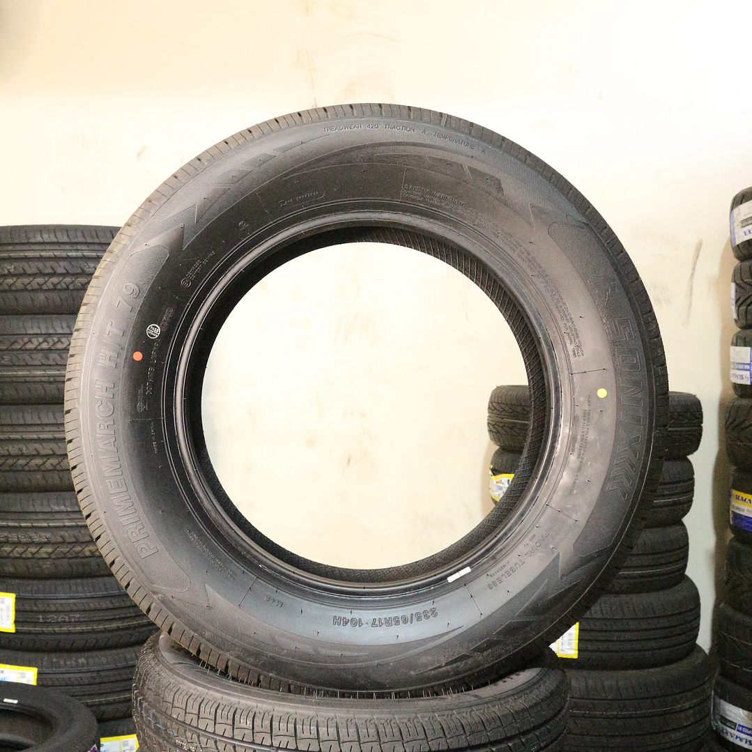 Neumático 235/65R17 SONIX HT 79 104H 2