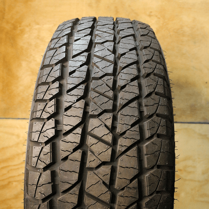 Neumático 235/65R17 ROADX AT21 108H 4