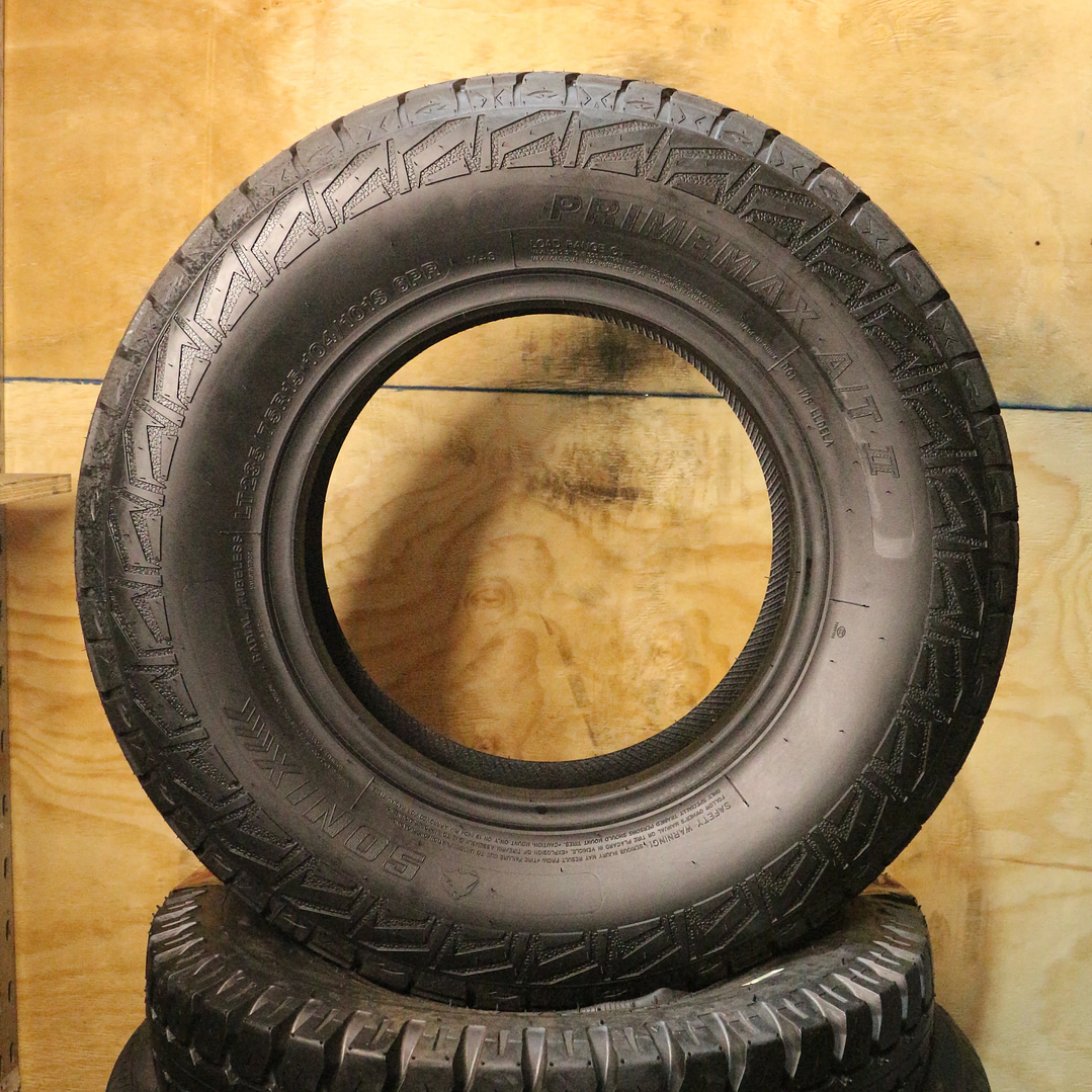 Neumático 235/75R15 SONIX AT2 104/101S LT W 3