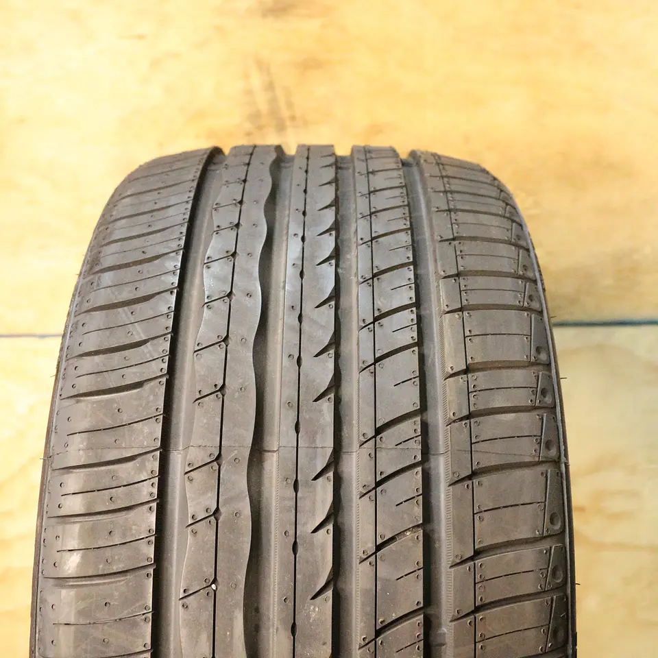Neumático 245/35ZR18 ROADX U11 93Y XL 3