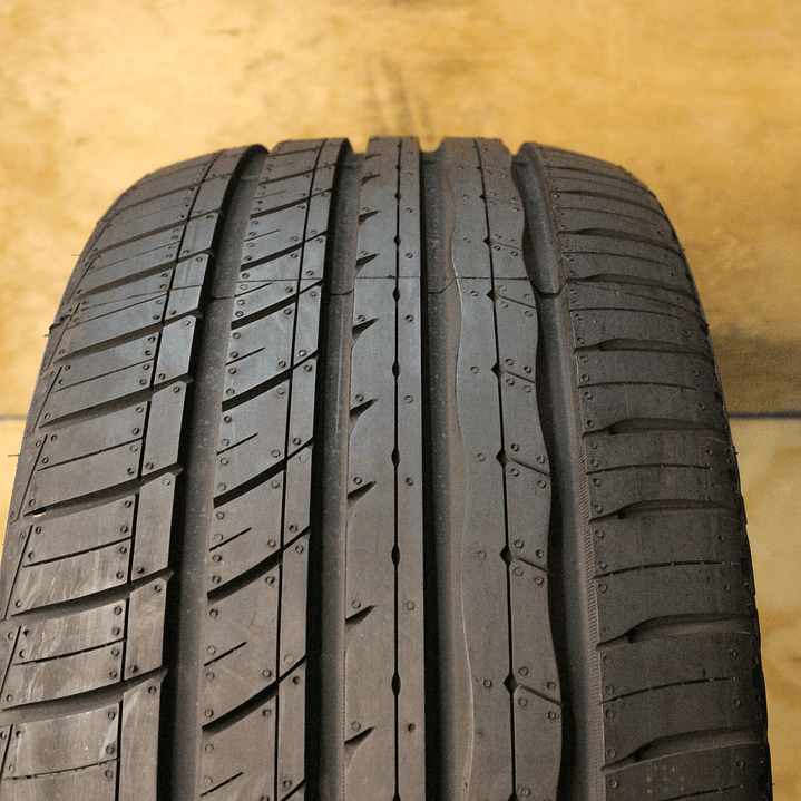 Neumático 245/35R19 ROADX H/T 93Y 3