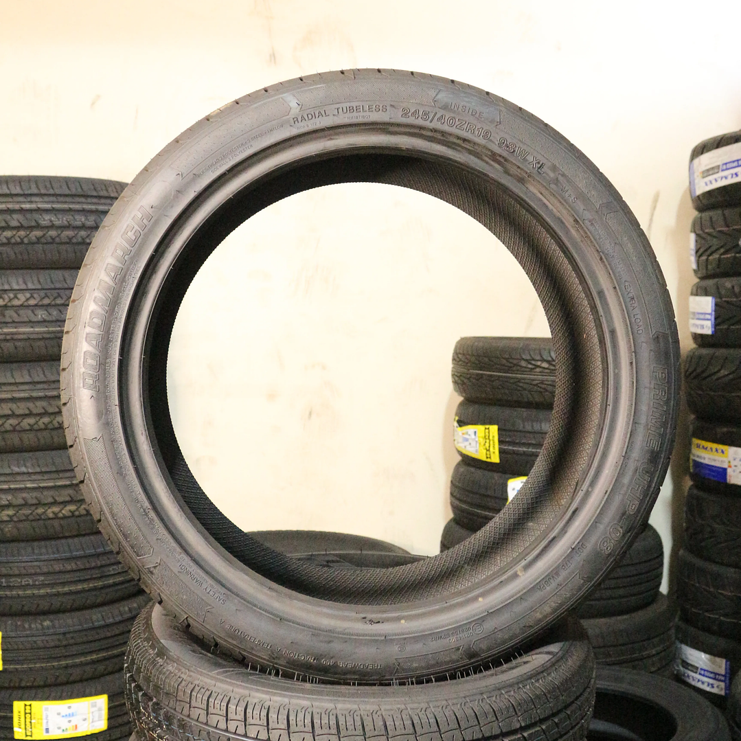 Neumático 245/40R19 ROADMARCH UHP08 98W 2