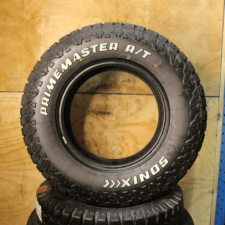 Neumático 245/75R16 SONIX RT 120/116Q W LT 2
