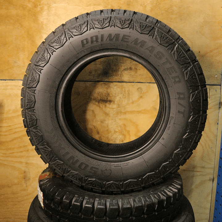 Neumático 245/75R16 SONIX RT 120/116Q W LT 3