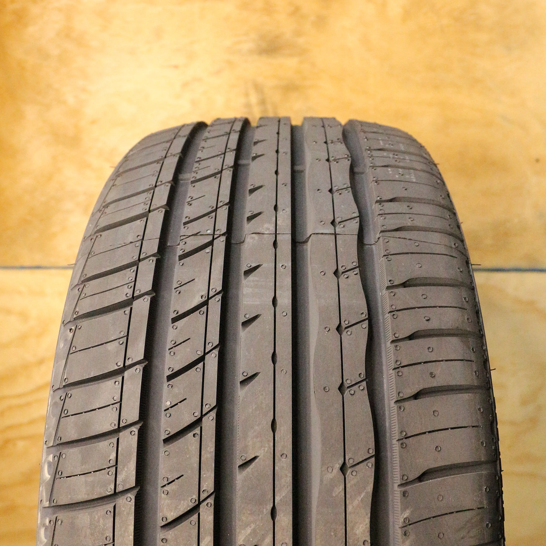 Neumático 215/40ZR18 ROADX U11 89Y 3