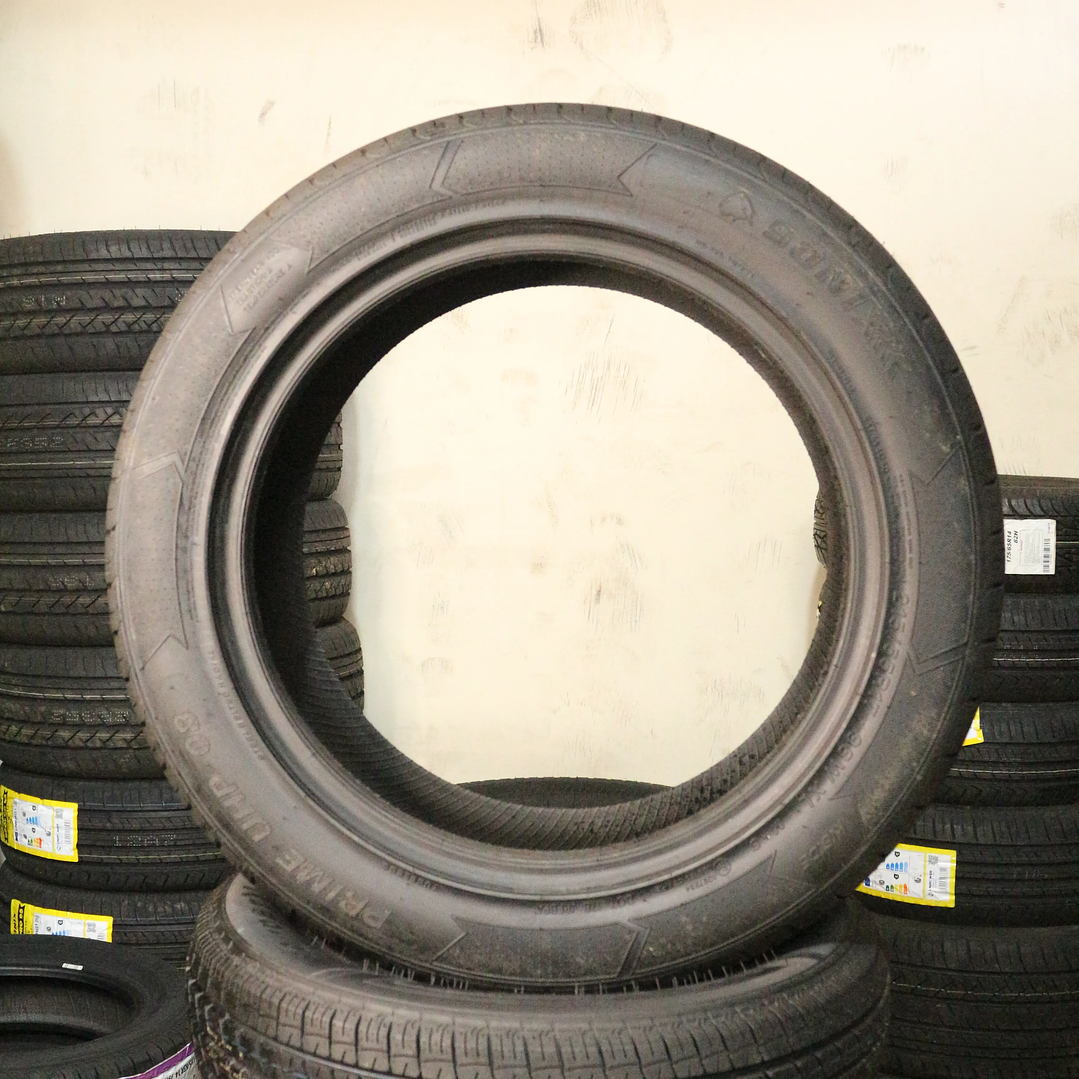Neumático 215/55R17 SONIX UHP08 98W 2