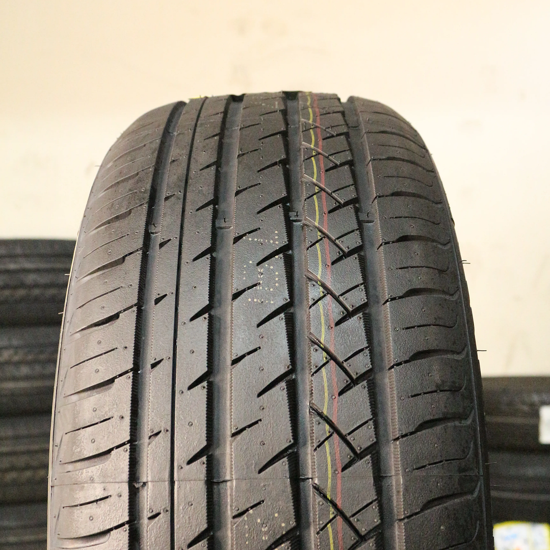 Neumático 215/55R17 SONIX UHP08 98W 3