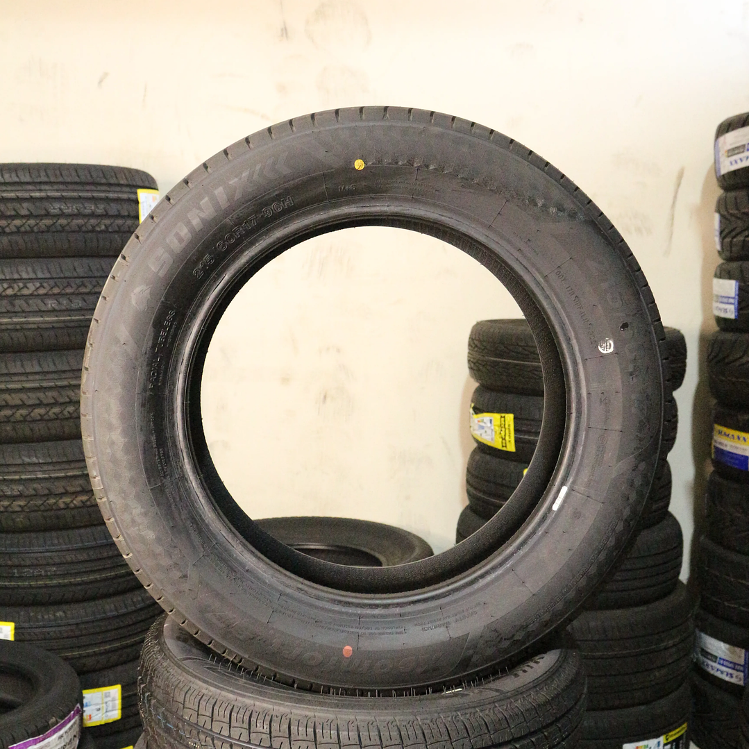 Neumático 215/60R17 SONIX XCOMFORT S7 96H 2