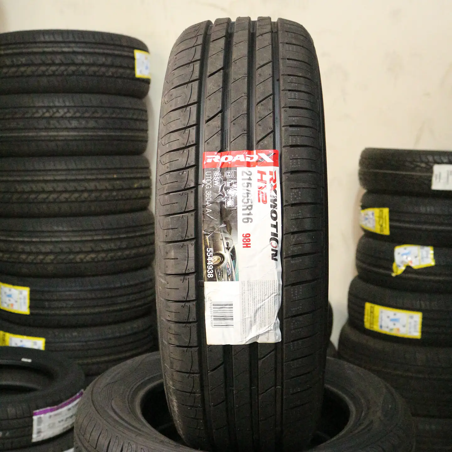 Neumático 215/65R16 ROADX H12 98H 1