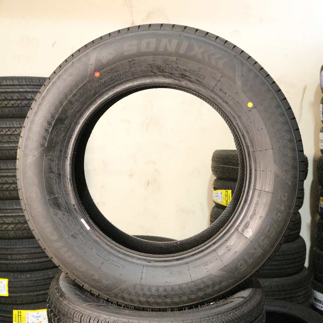 Neumático 215/65R16 SONIX XCOMFORT S7 98H 2