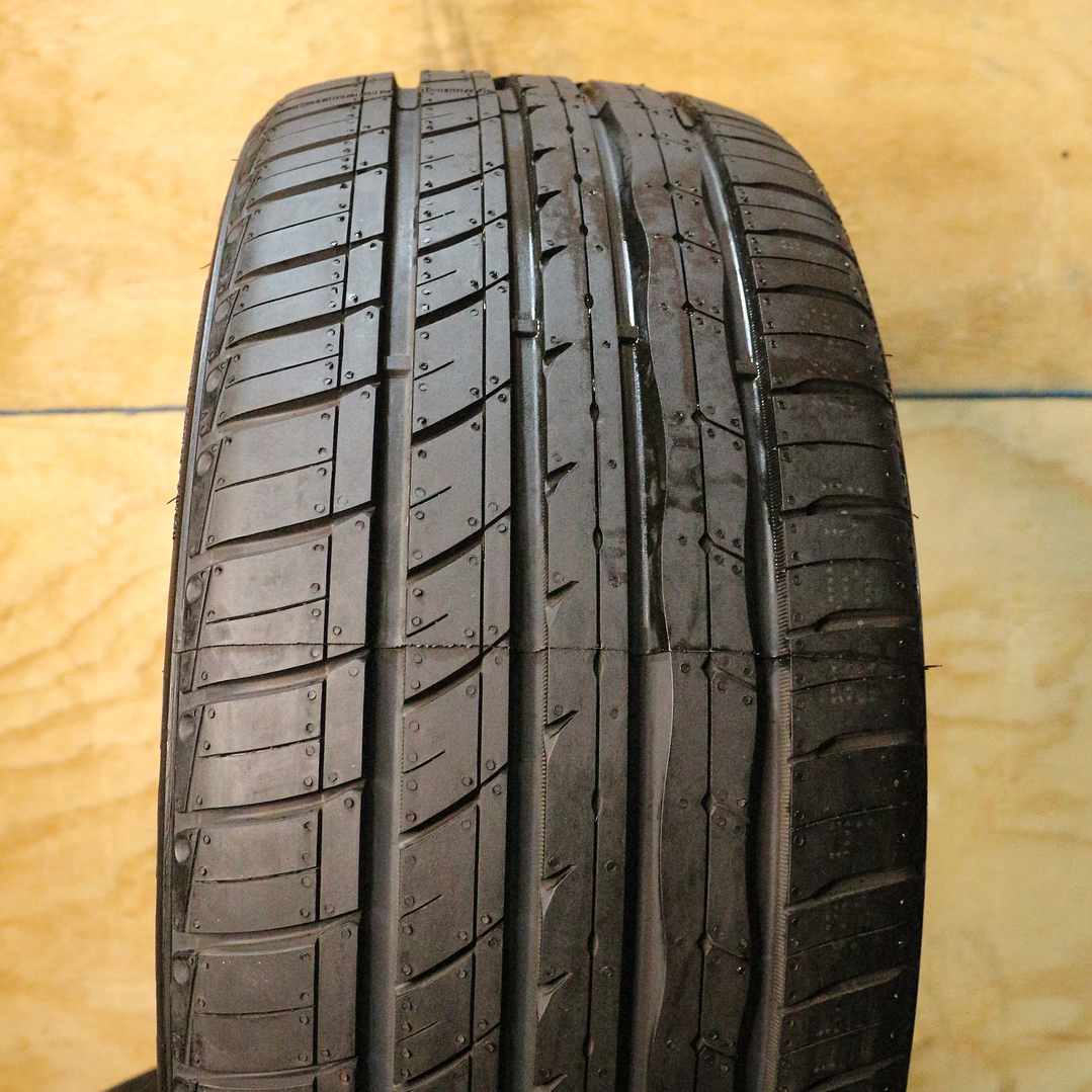 Neumático 225/40ZRF18 ROADX U11 RUNFLAT 92W 3