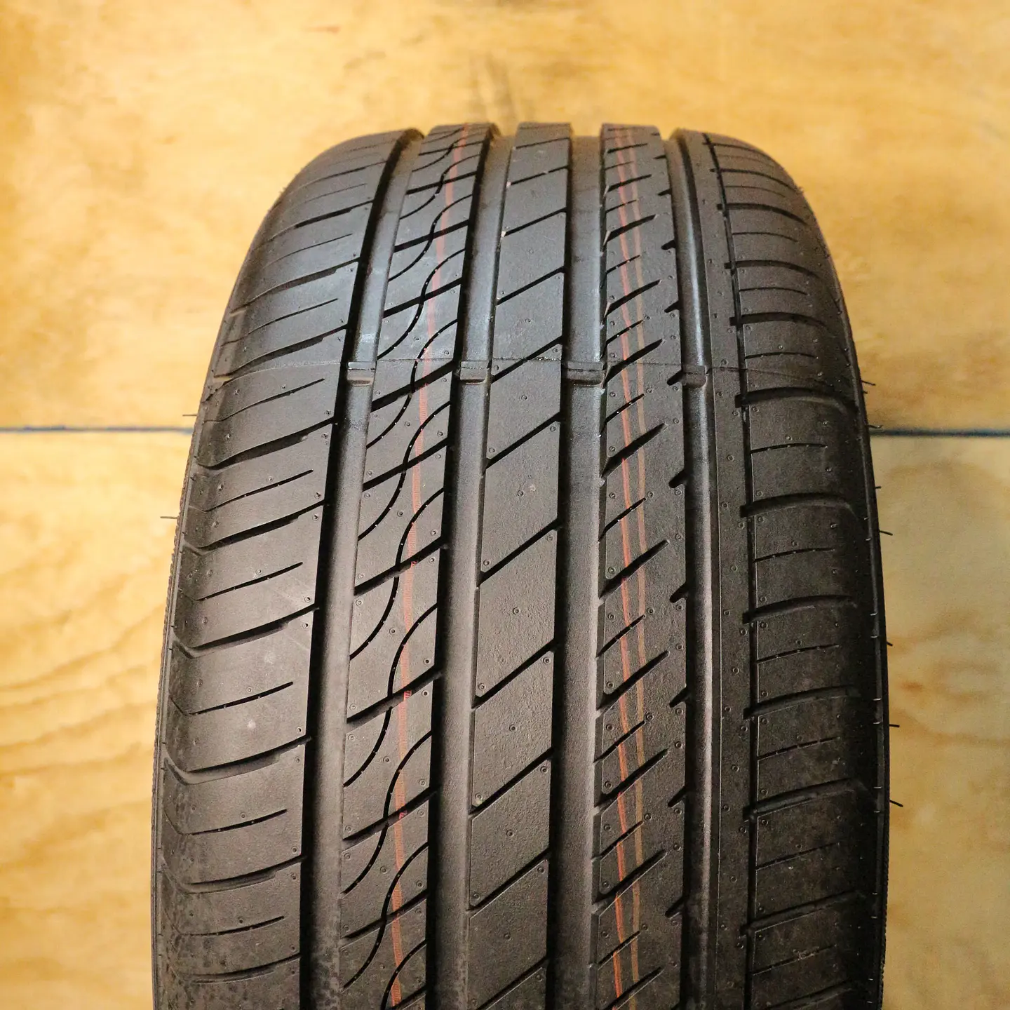 Neumático 225/45RZRF17 ROADMARCH LZEAL 56 RUNFLAT 3