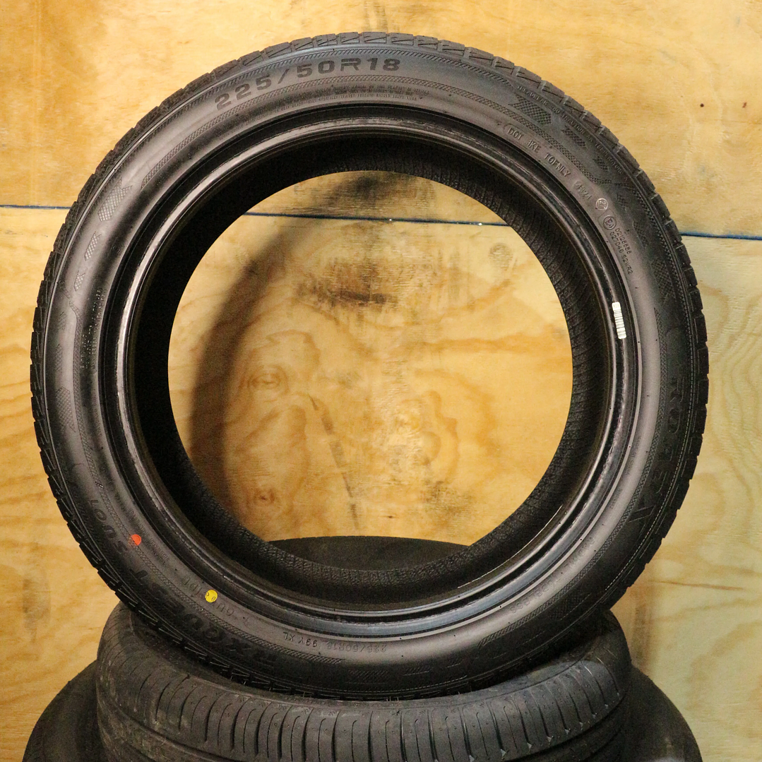 Neumático 225/50R18 ROADX SU01 99Y 2
