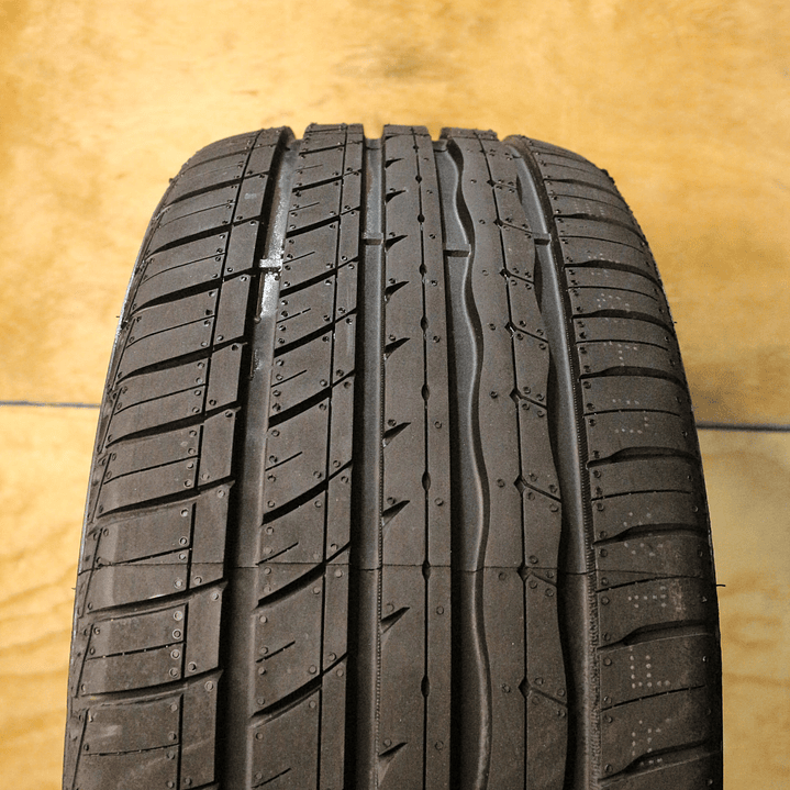 Neumático 225/45R18 ROADX U11 RUNFLAT 3