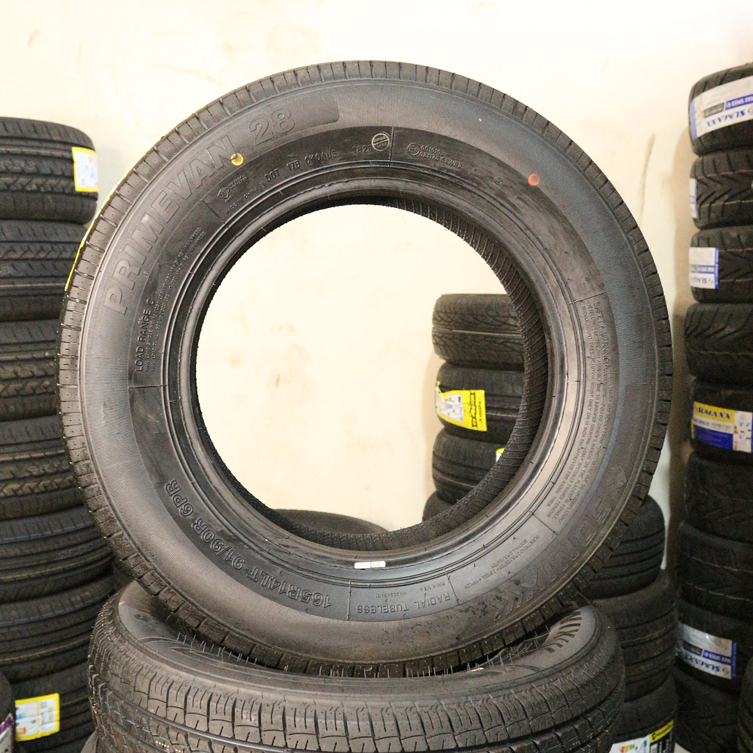 Neumático 165R14C SONIX PRIMEVAN 28 90R 2