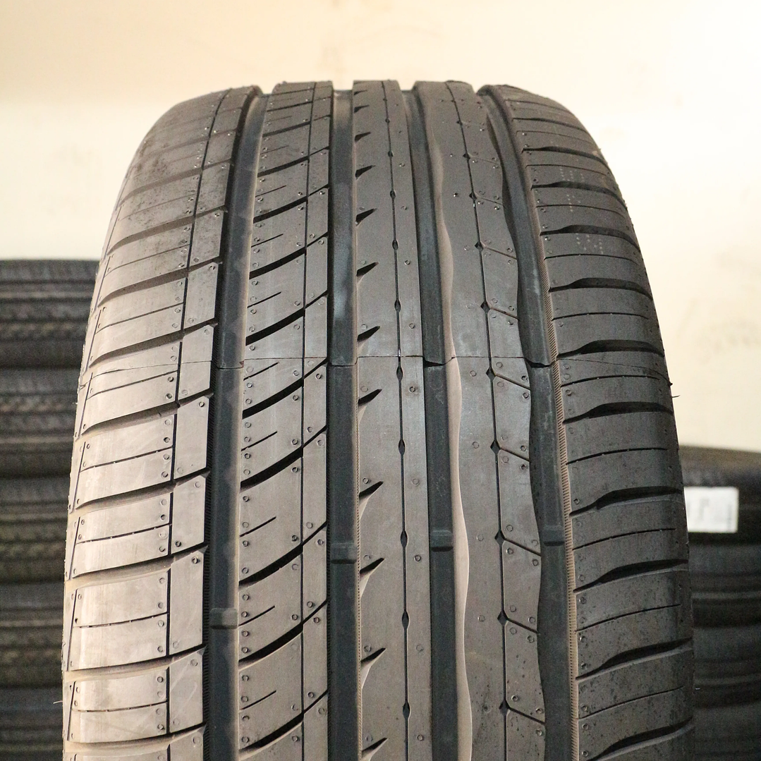 Neumático 275/40R20 ROADX U11 106Y 3