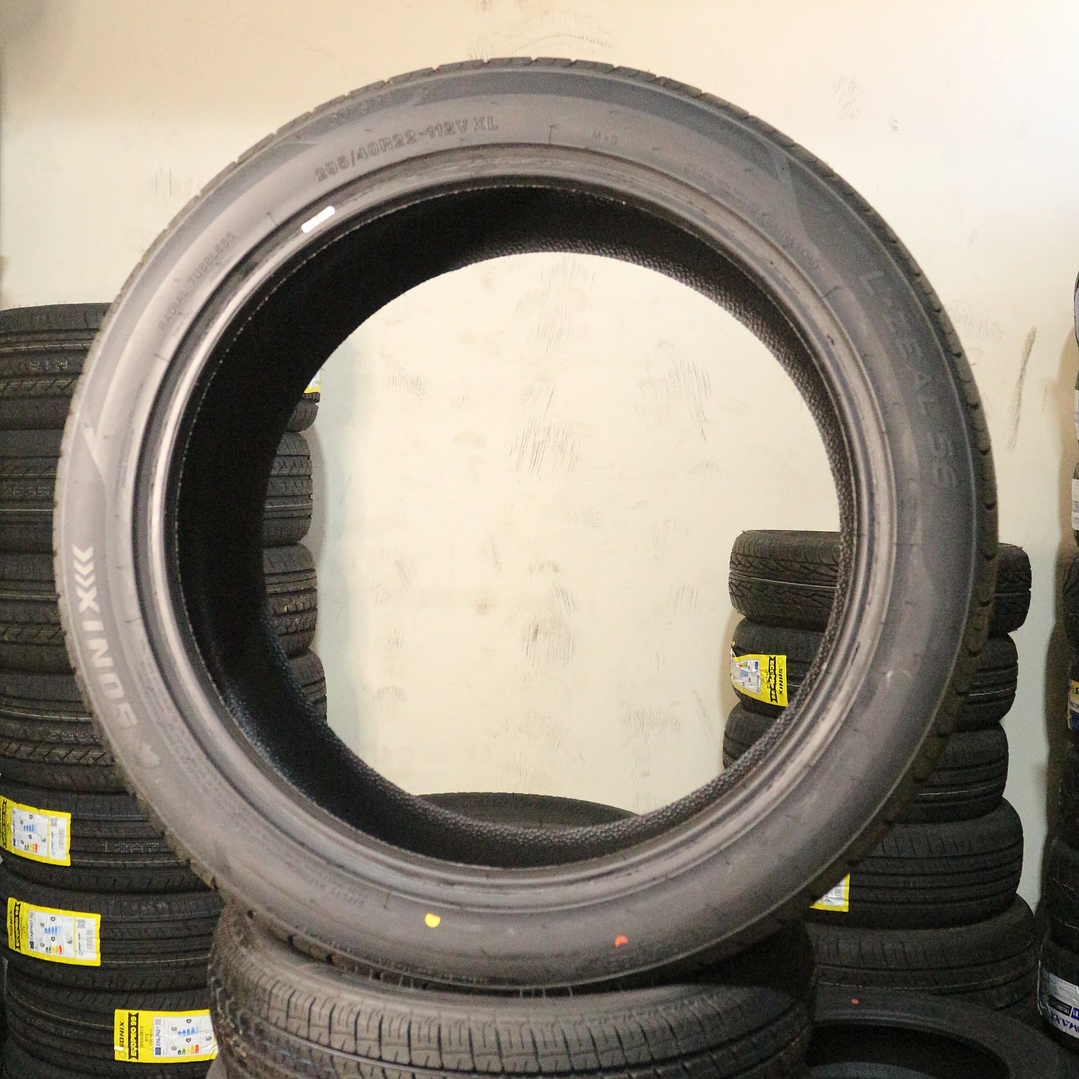 Neumático 295/40R22 SONIX LZEAL 56 110W 2
