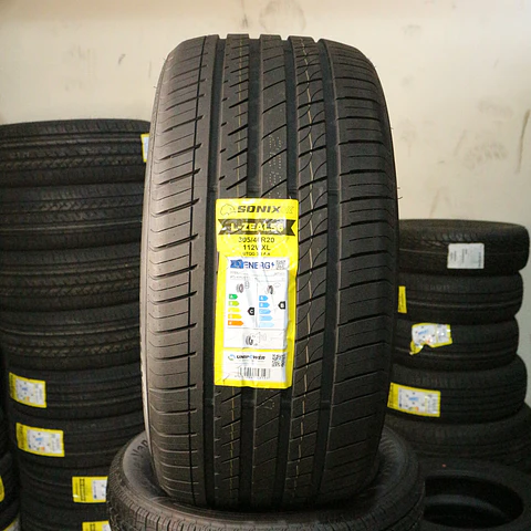Neumático 305/40R20 SONIX LZEAL 56 112U