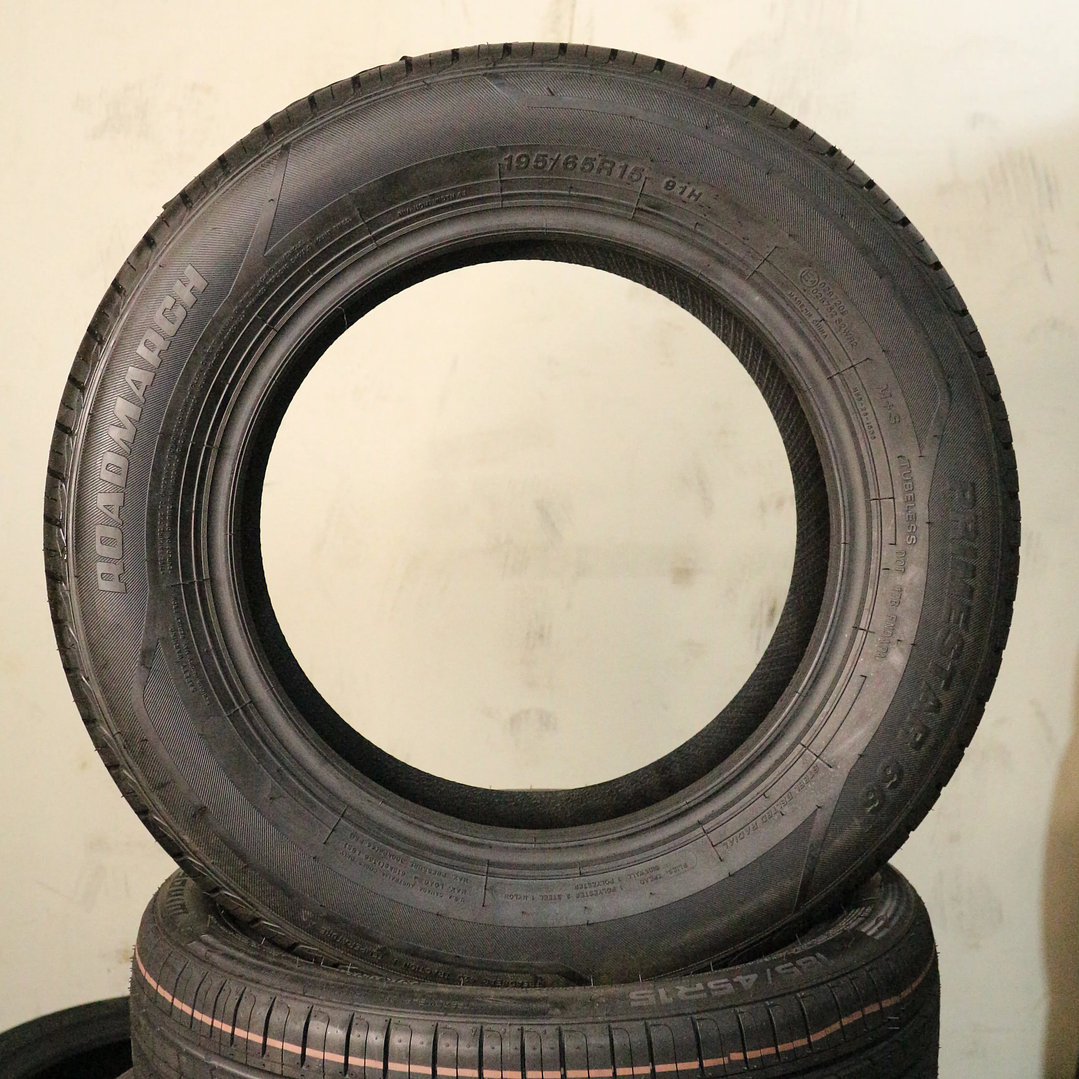 Neumático 195/65R15 ROADMARCH PRIMESTAR 66 LETRAS BLANCAS 91H 3